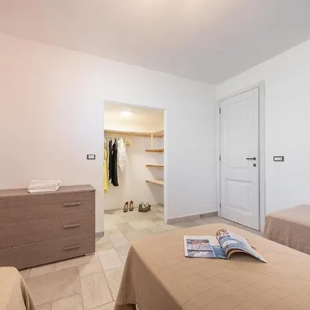 Ferienwohnung In Mit Grosser Terrasse Apartman *