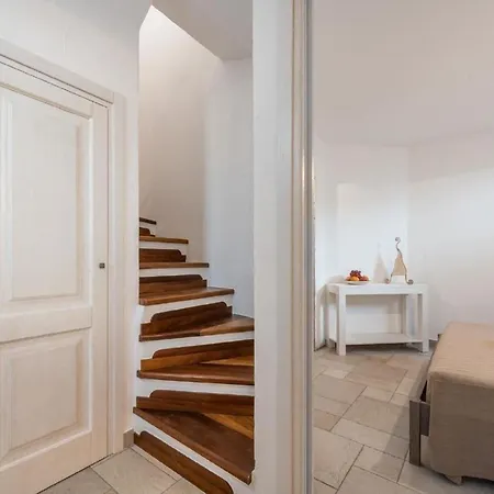 Ferienwohnung In Mit Grosser Terrasse Cala Gonone